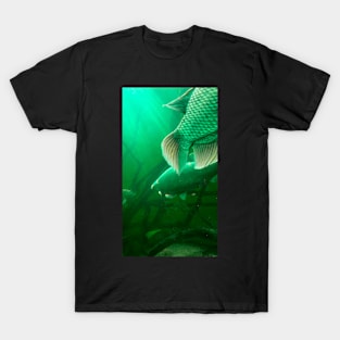 Green fish in the water T-Shirt